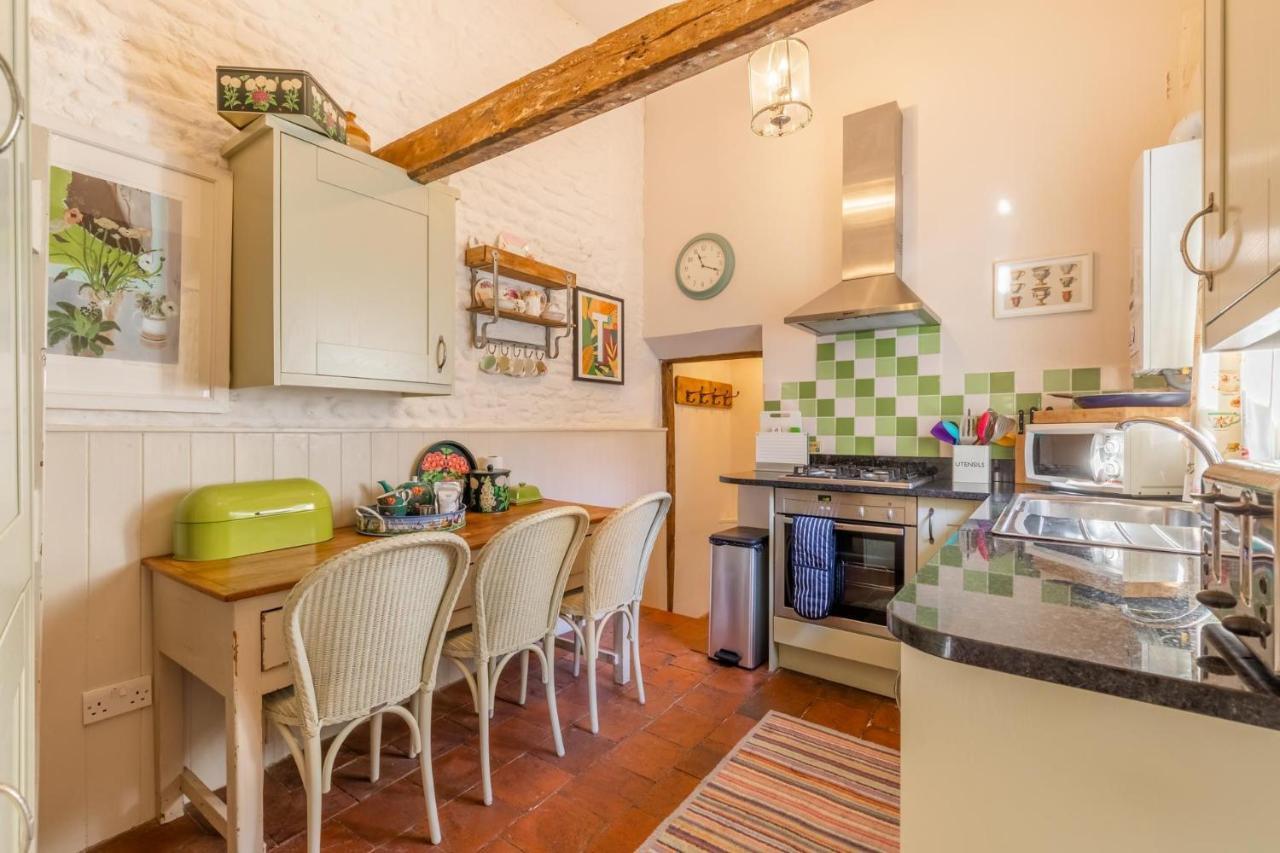 Host & Stay - The Old Paul Pry Holt  Esterno foto